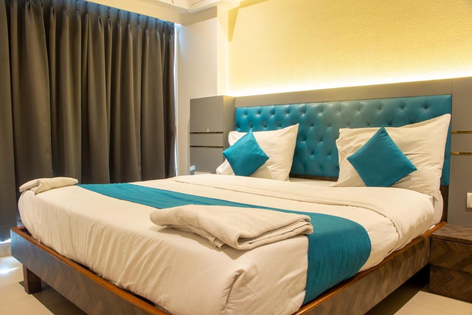 J R Residency Hotel Navi Mumbai Exterior photo